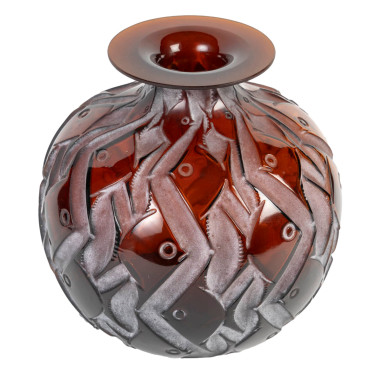 René Lalique, 1928 - Vase "Penthièvre" Teinté Ambre  .