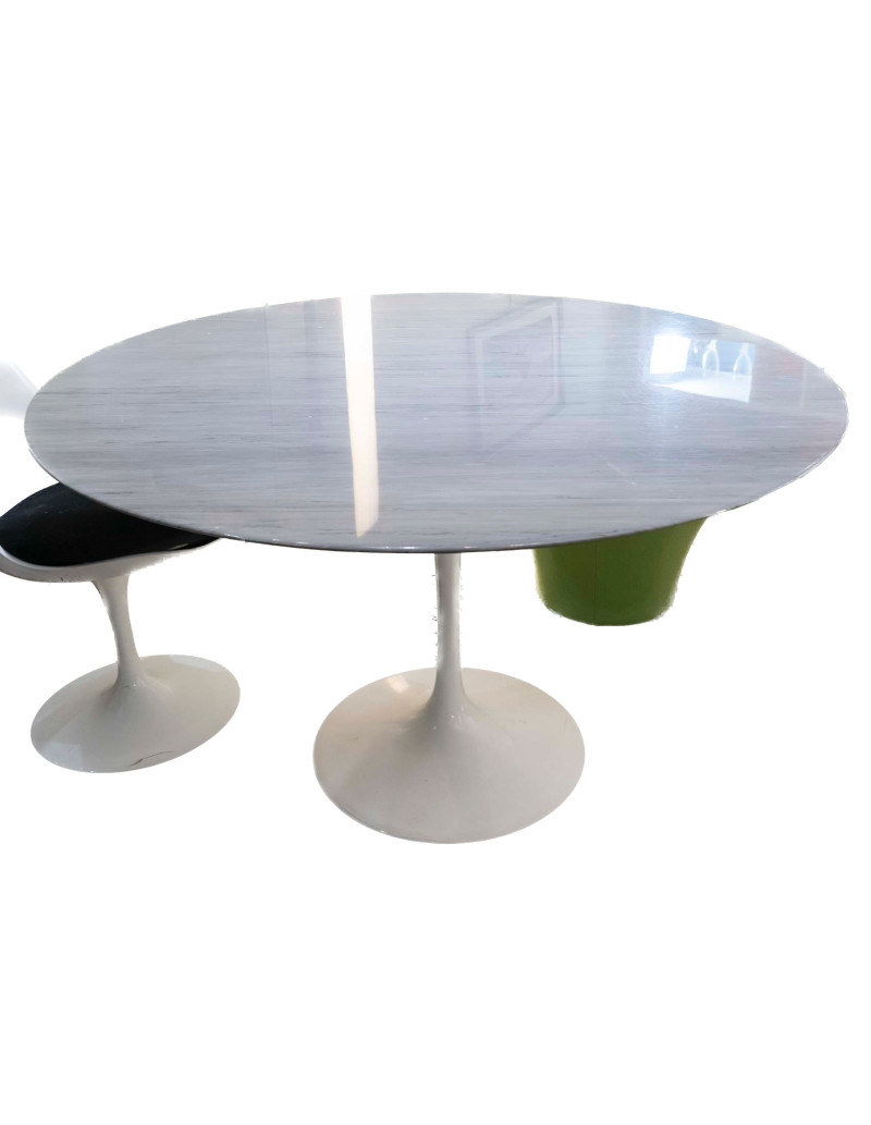 Eero SAARINEN & KNOLL INTERNATIONAL Table 120 cm grey marble